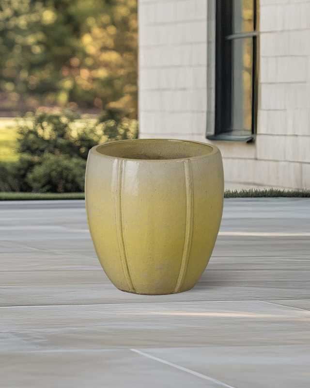 Crest Planter, 16.5"